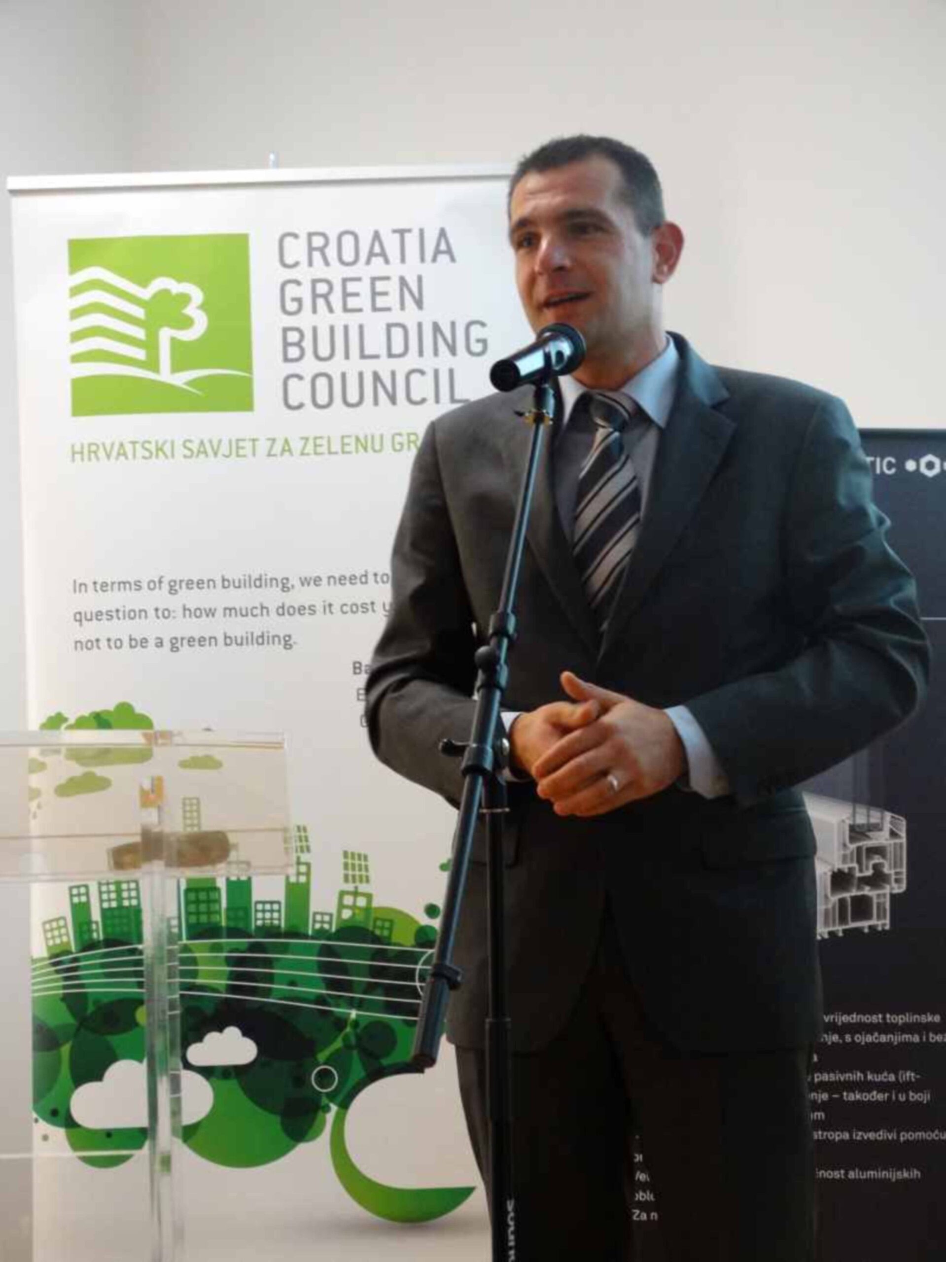 Simpozij o zelenoj gradnji Čakovec-Nove tehnologije čine pasivne kuće dostupne svima Održivi građevinski materijali i tehnologije na području zelene gradnje