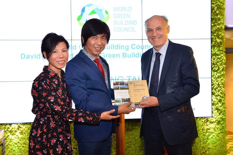 David Gottfried Global Green Building Award Saint-Gobain’s CEO receives World Green Building Council Award
